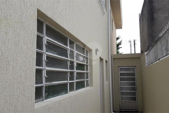 Casa à venda com 3 quartos, 147m² em Parque Vitoria, São Paulo