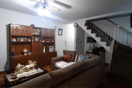 Casa à venda com 4 quartos, 193m² em Jardim São Paulo, São Paulo