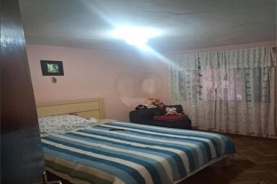 Casa à venda com 4 quartos, 300m² em Jardim Ataliba Leonel, São Paulo