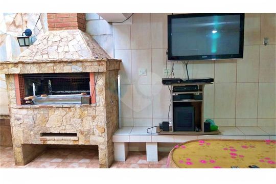 Casa à venda com 3 quartos, 208m² em Chora Menino, São Paulo