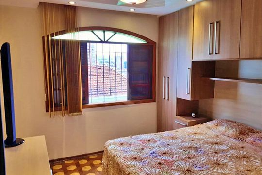 Casa à venda com 3 quartos, 208m² em Chora Menino, São Paulo