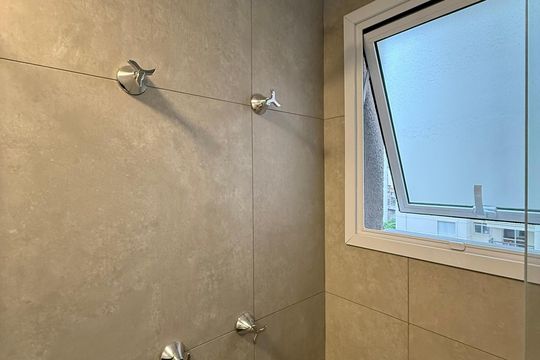 Banheiro de kitnet/studio para alugar com 1 quarto, 31m² em Vila Buarque, São Paulo