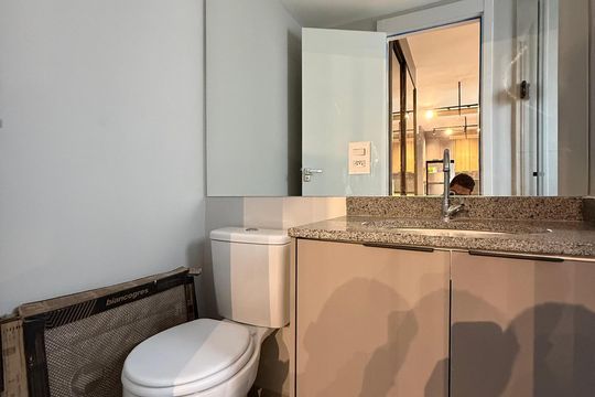 Banheiro de kitnet/studio para alugar com 1 quarto, 31m² em Vila Buarque, São Paulo