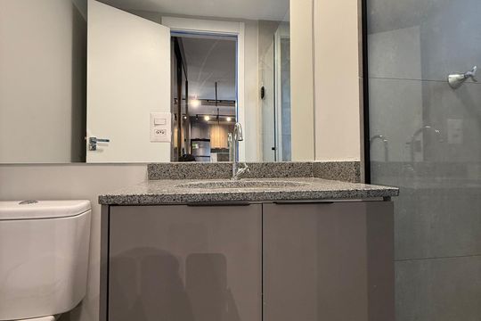 Banheiro de kitnet/studio para alugar com 1 quarto, 31m² em Vila Buarque, São Paulo