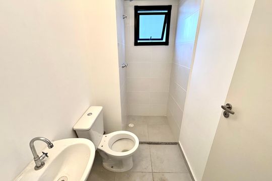 Banheiro  de apartamento para alugar com 2 quartos, 43m² em Vila Campanela, São Paulo