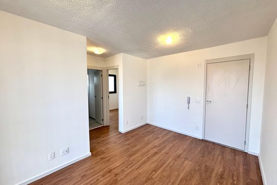 Sala  de apartamento para alugar com 2 quartos, 43m² em Vila Campanela, São Paulo