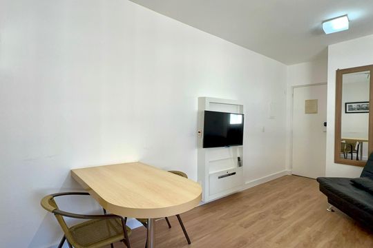 Sala de kitnet/studio para alugar com 1 quarto, 33m² em Pinheiros, São Paulo