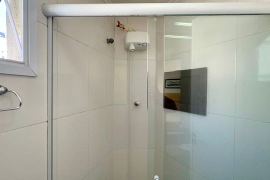 Banheiro da Suíte de kitnet/studio para alugar com 1 quarto, 33m² em Pinheiros, São Paulo