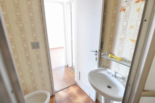 Banheiro de apartamento para alugar com 2 quartos, 53m² em Rio Comprido, Rio de Janeiro