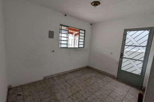 Casa à venda com 4 quartos, 170m² em Jardim dos Ipes, São Paulo