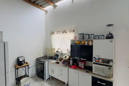 Casa à venda com 4 quartos, 140m² em Jardim Neide, São Paulo