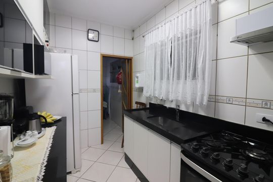Cozinha  de apartamento à venda com 2 quartos, 68m² em Chácara Sergipe, São Bernardo do Campo