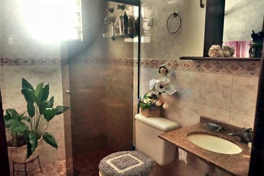 Casa à venda com 3 quartos, 357m² em Parque Peruche, São Paulo
