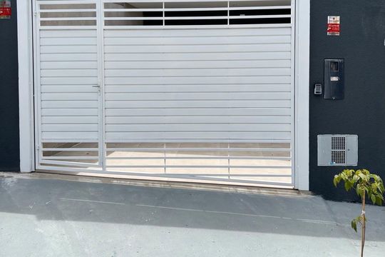 Casa à venda com 2 quartos, 56m² em Vila Helena, Santo André