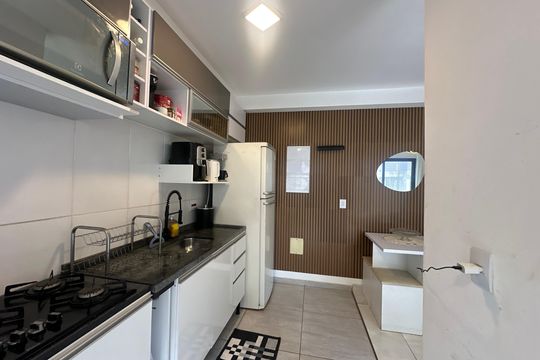 Cozinha de apartamento à venda com 2 quartos, 57m² em Vila Sao Luiz (valparaizo), Barueri