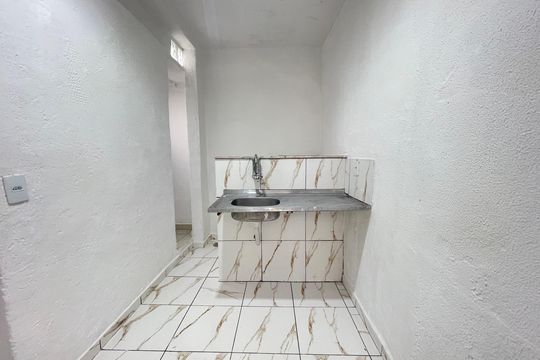 Cozinha de casa para alugar com 1 quarto, 40m² em Jaguaré, São Paulo