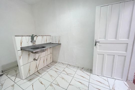 Cozinha de casa para alugar com 1 quarto, 40m² em Jaguaré, São Paulo