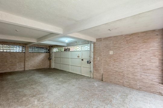 Garagem de casa para alugar com 3 quartos, 230m² em Jardim Monte Azul, São Paulo