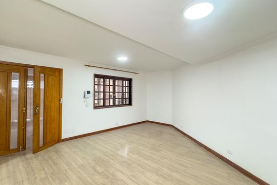 Sala de casa para alugar com 3 quartos, 230m² em Jardim Monte Azul, São Paulo