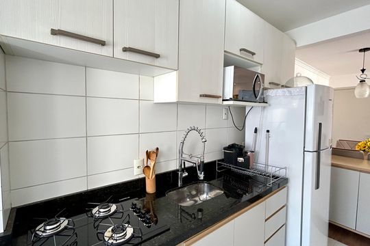 Cozinha de apartamento à venda com 2 quartos, 48m² em Jardim Flor da Montanha, Guarulhos