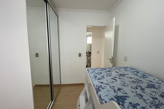 Quarto de apartamento à venda com 3 quartos, 56m² em Jardim Centenario, São Paulo
