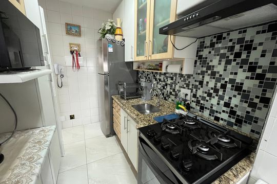 Cozinha de apartamento à venda com 3 quartos, 56m² em Jardim Centenario, São Paulo