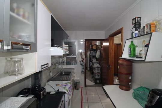 Cozinha de apartamento à venda com 2 quartos, 63m² em Jardim Planalto, São Paulo