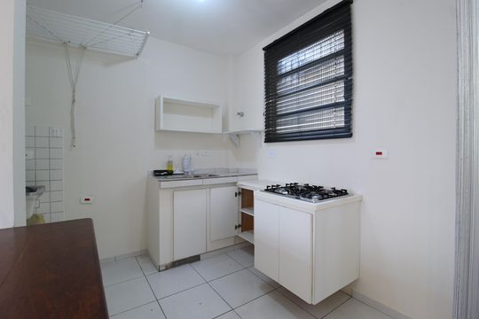 Cozinha e Área de Serviço de apartamento para alugar com 1 quarto, 43m² em Indianópolis, São Paulo