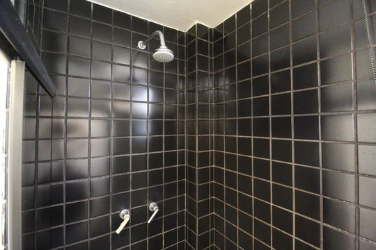 Banheiro de apartamento para alugar com 1 quarto, 43m² em Indianópolis, São Paulo