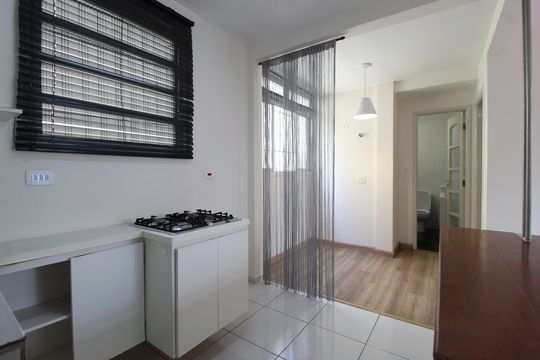 Cozinha e Área de Serviço de apartamento para alugar com 1 quarto, 43m² em Indianópolis, São Paulo