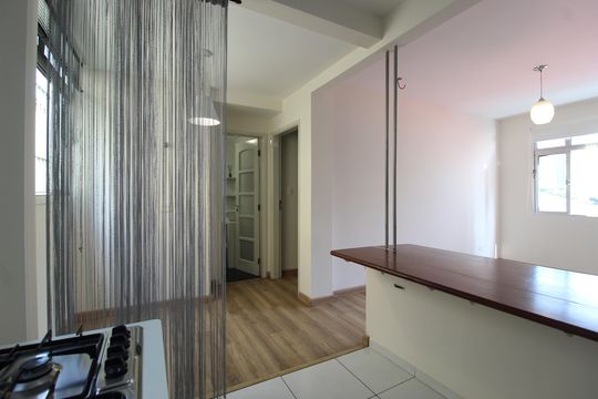 Cozinha e Área de Serviço de apartamento para alugar com 1 quarto, 43m² em Indianópolis, São Paulo
