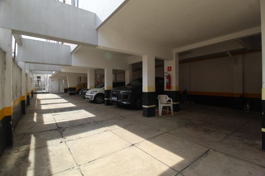 Garagem de apartamento para alugar com 1 quarto, 43m² em Indianópolis, São Paulo