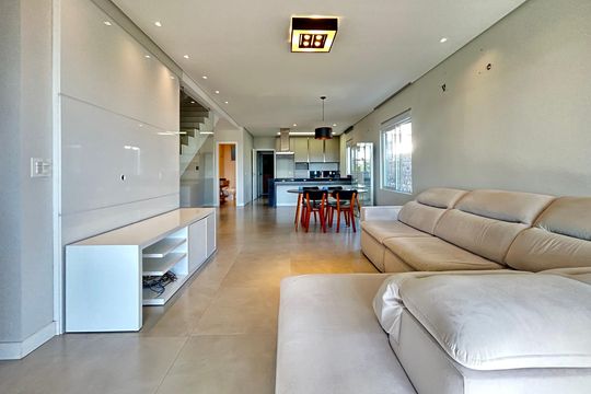 Casa para alugar com 4 quartos, 289m² em Centro, Florianópolis