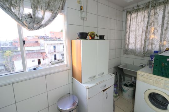Cozinha e Área de Serviço de apartamento para alugar com 2 quartos, 49m² em Quitaúna, Osasco