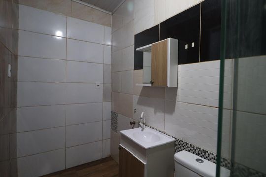 Banheiro  de kitnet/studio para alugar com 1 quarto, 30m² em Boa Vista, São Leopoldo
