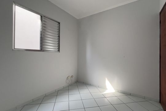 Quarto 1 de casa para alugar com 2 quartos, 53m² em Jardim Rosa de Franca, Guarulhos