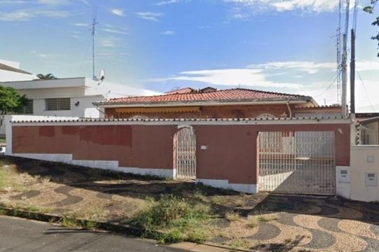 Fachada de casa à venda com 4 quartos, 450m² em Jardim Nossa Senhora Auxiliadora, Campinas