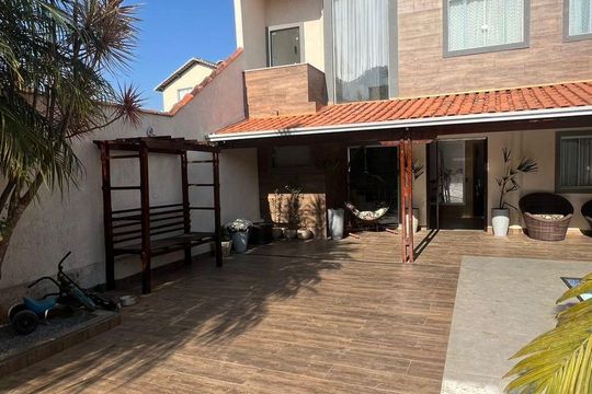 Área externa de casa para alugar com 5 quartos, 304m² em Aeroporto, Juiz de Fora