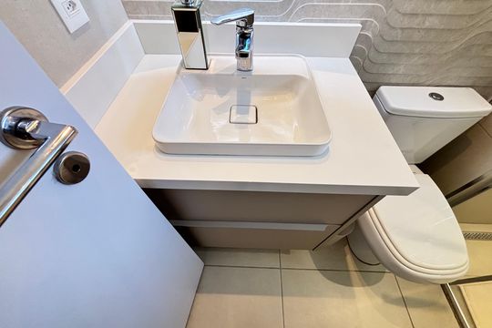 Banheiro da Suíte 1 de apartamento à venda com 2 quartos, 61m² em Planalto Paulista, São Paulo