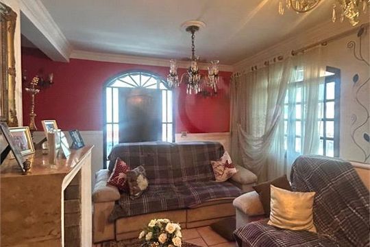 Casa à venda com 3 quartos, 260m² em Jardim Recanto Verde, São Paulo