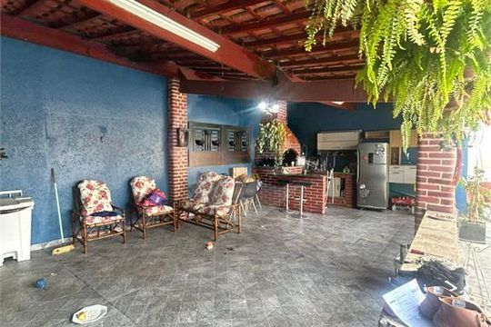 Casa à venda com 3 quartos, 260m² em Jardim Recanto Verde, São Paulo