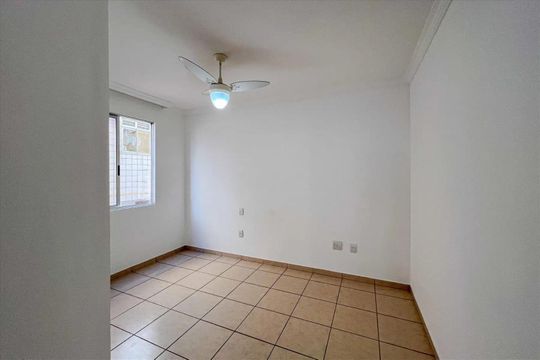 Quarto de apartamento para alugar com 2 quartos, 90m² em Castelo, Belo Horizonte
