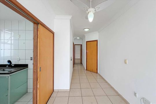 Corredor de apartamento para alugar com 2 quartos, 90m² em Castelo, Belo Horizonte