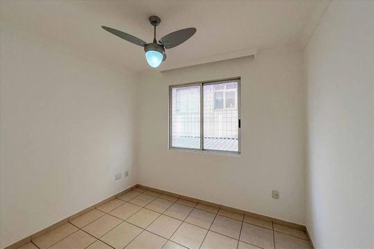 Quarto de apartamento para alugar com 2 quartos, 90m² em Castelo, Belo Horizonte