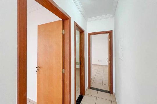 Corredor de apartamento para alugar com 2 quartos, 90m² em Castelo, Belo Horizonte