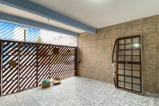 Garagem de casa à venda com 3 quartos, 190m² em Jardim Virginia Bianca, São Paulo
