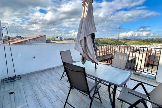 Varanda da Sala de casa para alugar com 2 quartos, 300m² em Jardim Alice, Guarulhos