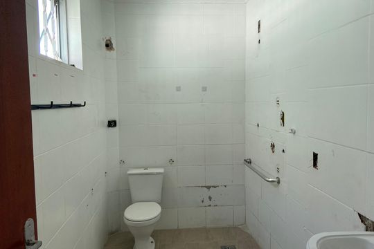 Banheiro de casa à venda com 3 quartos, 185m² em Butantã, São Paulo
