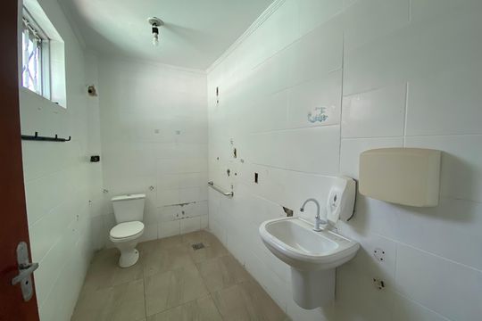 Banheiro de casa à venda com 3 quartos, 185m² em Butantã, São Paulo