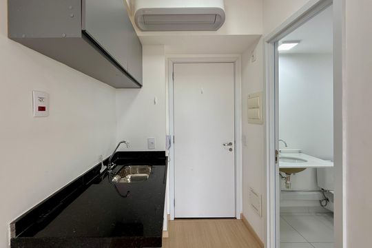 Cozinha de kitnet/studio à venda com 1 quarto, 27m² em Santo Amaro, São Paulo